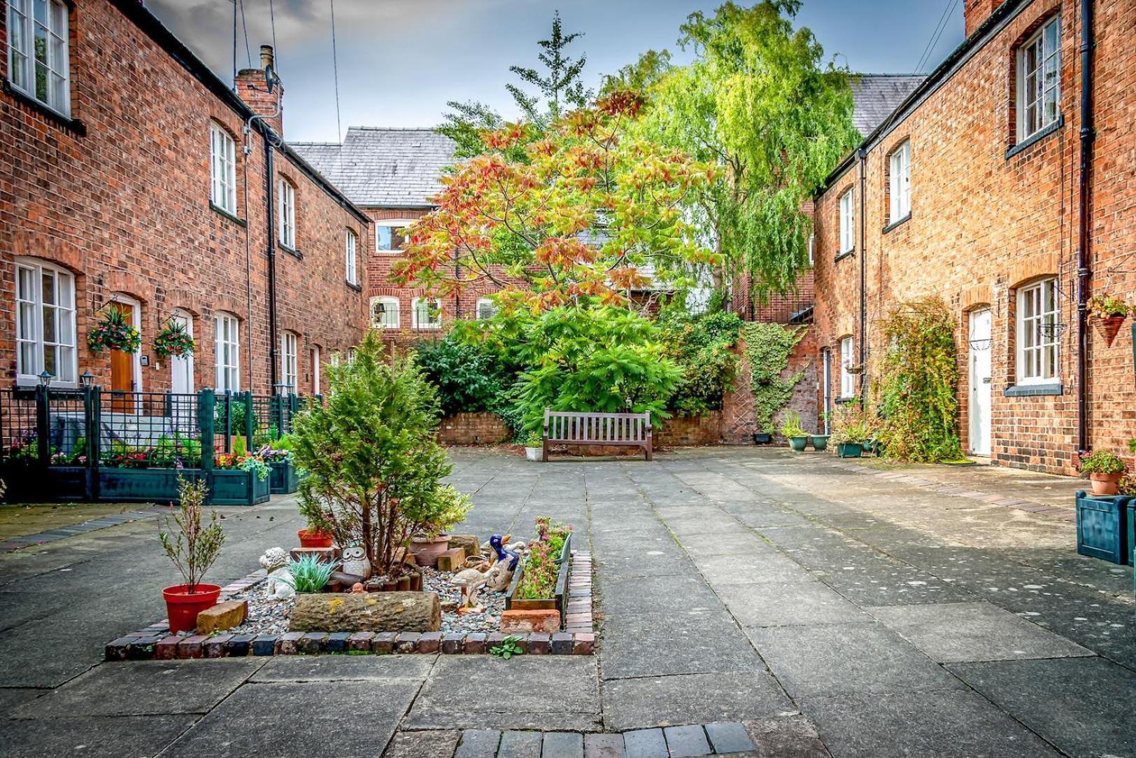 Gamul Place - Quiet City Centre Chester Ngoại thất bức ảnh